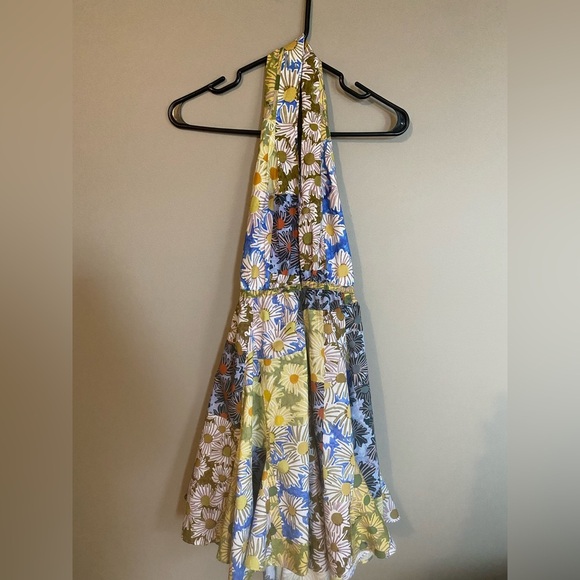Zara Halter Mini Floral Dress with Open Back 
Size M - Picture 4 of 9